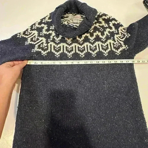 Hollister Wool Blend Sweater Size Medium - Picture 5 of 5